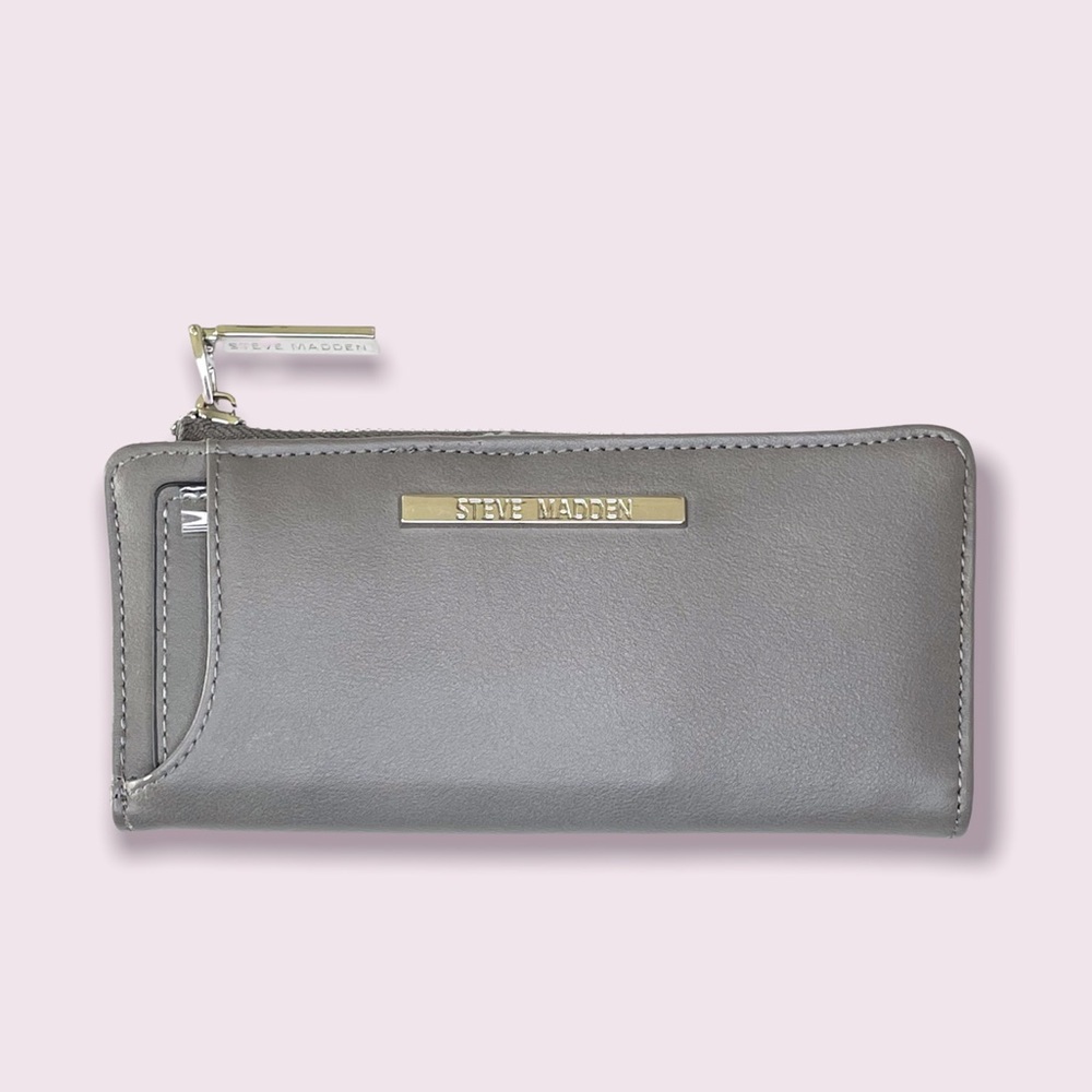 Steve Madden Grey Wallet